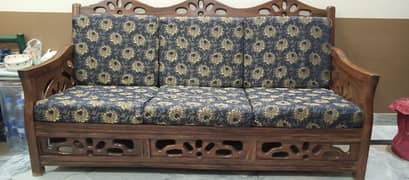 5 seater Sofa set.