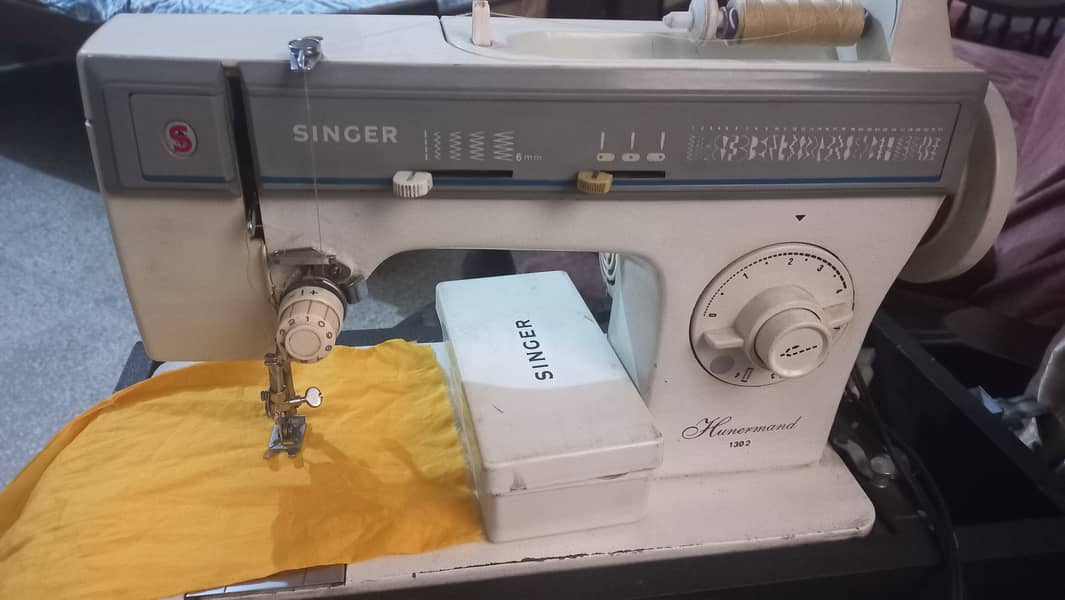 Singer sweing machine 0