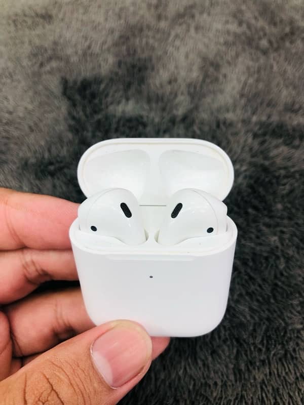 Apple AirPods Wireless 10