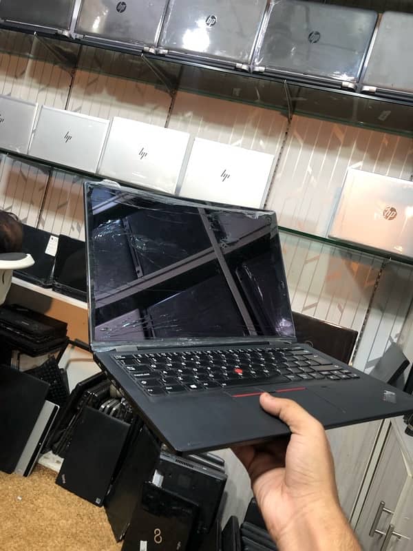 Lenovo touch L380 i5-8th 8-256gb 4