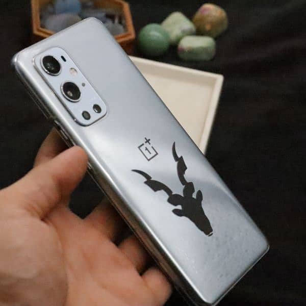 OnePlus 9 pro Complete Box. . . 2