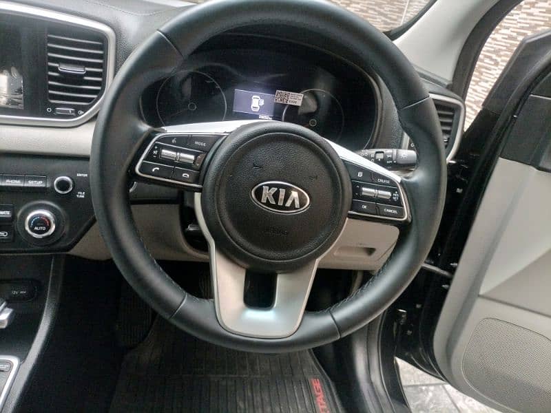 KIA Sportage 2020 AWD Total bumper to bumper original granted 18