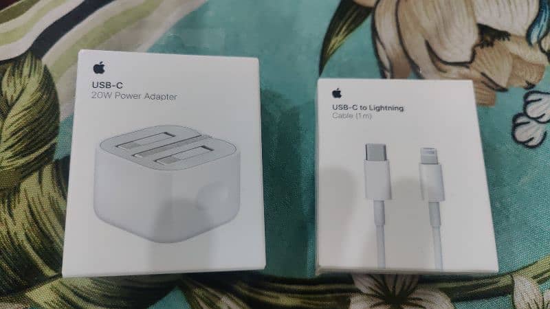 Iphone Orignal Charger & Cabel 4