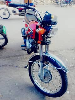 Honda 125 model 2022 condition 10 by 10 0