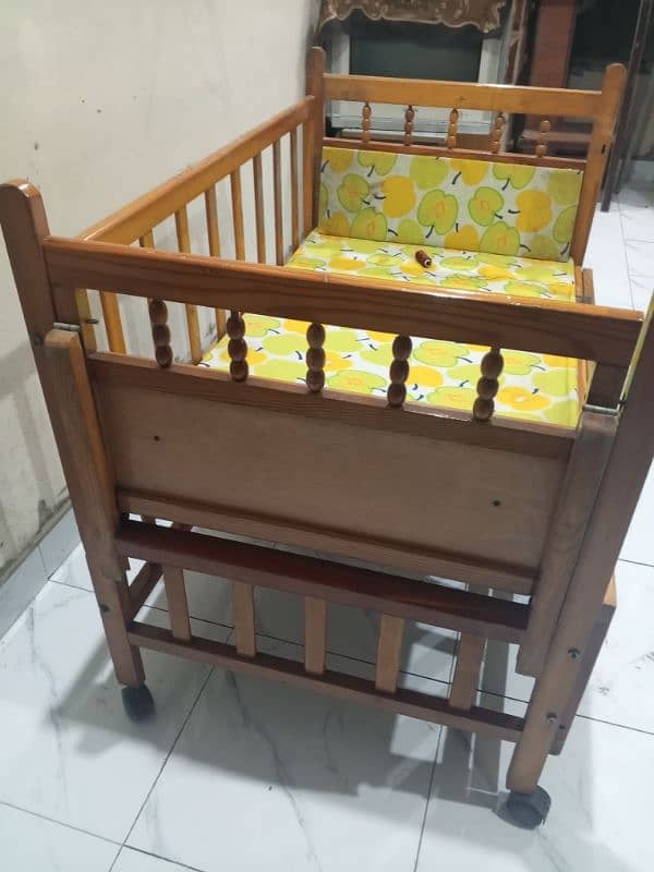 Baby bed or court 2