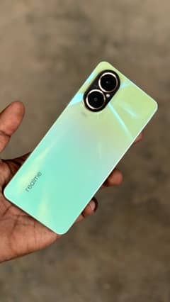 realme c67 8/128 box with charger