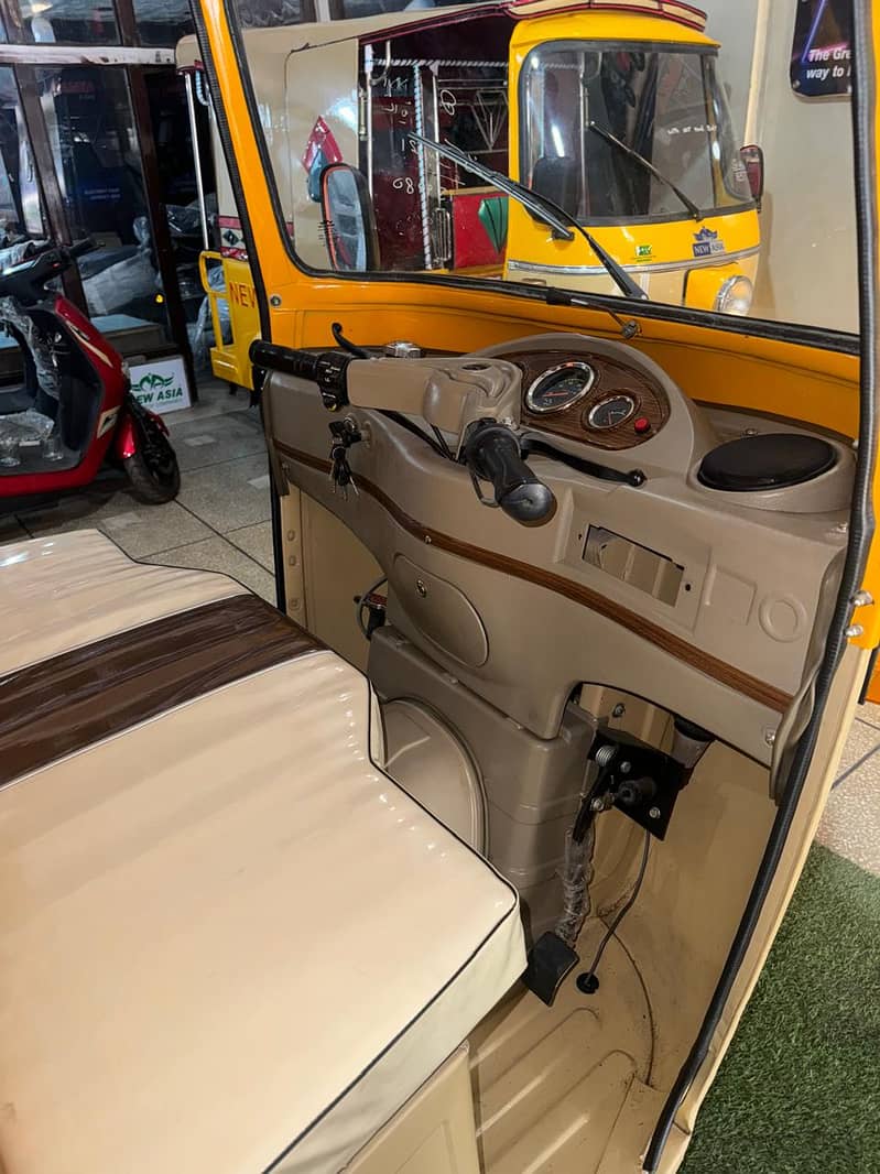 New Asia Loader Rickshaw 2500kg capacity front drivercabin safe sound 5