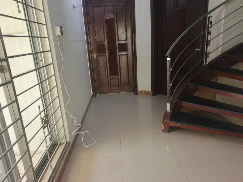 DHA Phase 6, 10 Marla, 04 Bed, Luxury House For Rent. Original pics attached 17