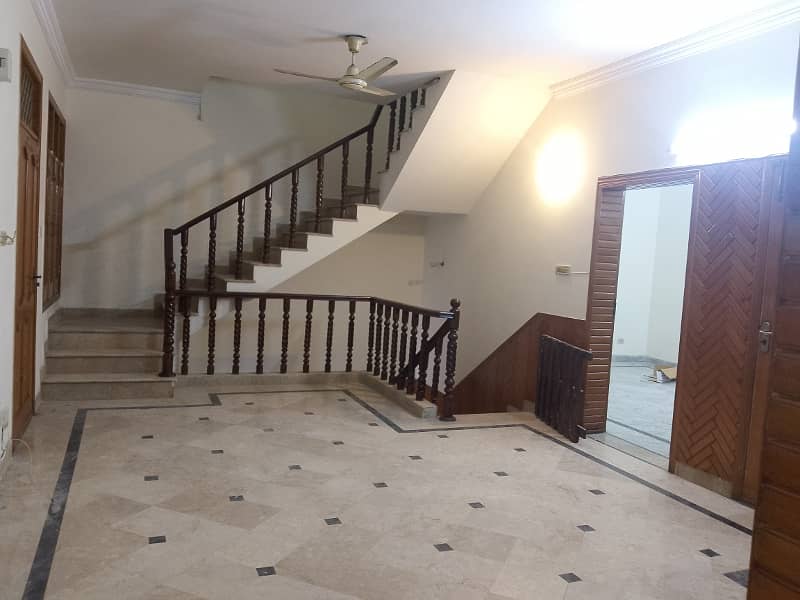 Double Storey House For Rent 6 Bedroom With Attached Bathroom 4