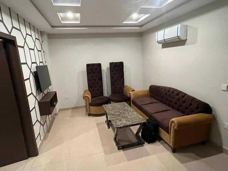 Furnished 2 Bedroom Apartment For Rent in Bahria Town Lahore 8