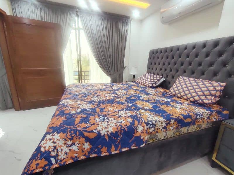 Furnished 2 Bedroom Apartment For Rent in Bahria Town Lahore 18