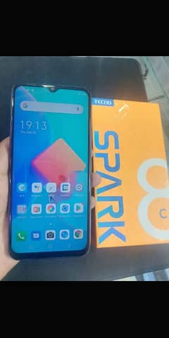 Tecno spark 8c 4/128 complete box PTA approved