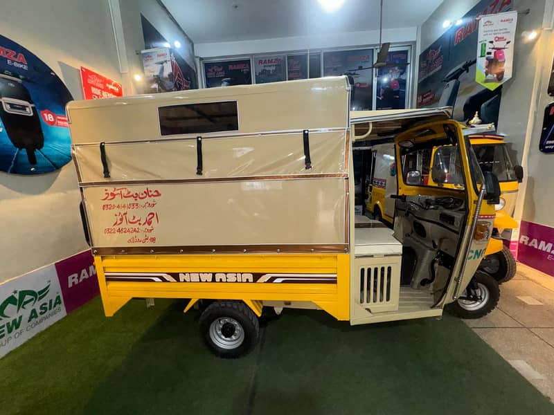 New Asia Rickshaw Use For School College Students Van For Pick & Drop 0