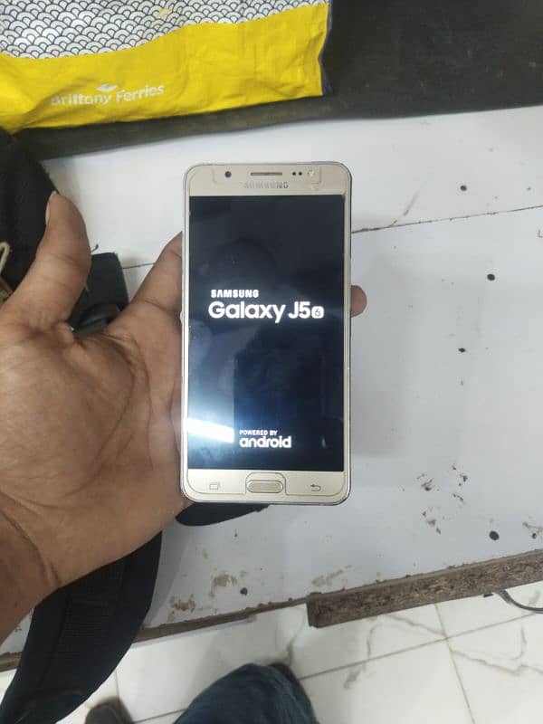 Samsung galaxy J5 10 original panel for sale and camere 1