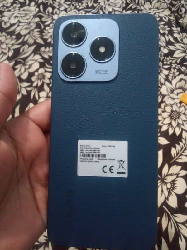 realme c63 1