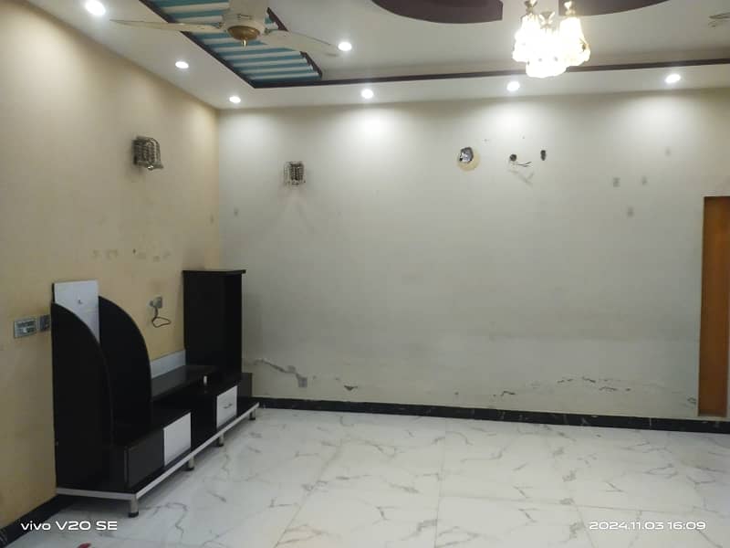 Spacious 10 Marla Lower Portion for Rent in Rafi Block, Lahore 5