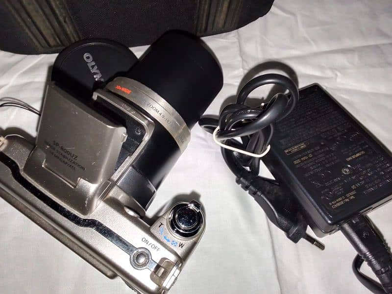 Olympus video and pics camera 0