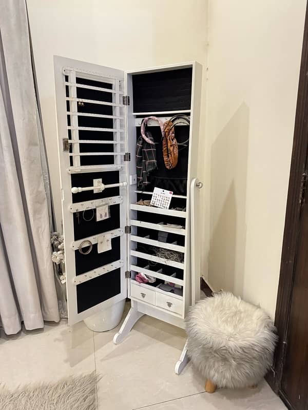 Full length mirror with jewellery storage 1