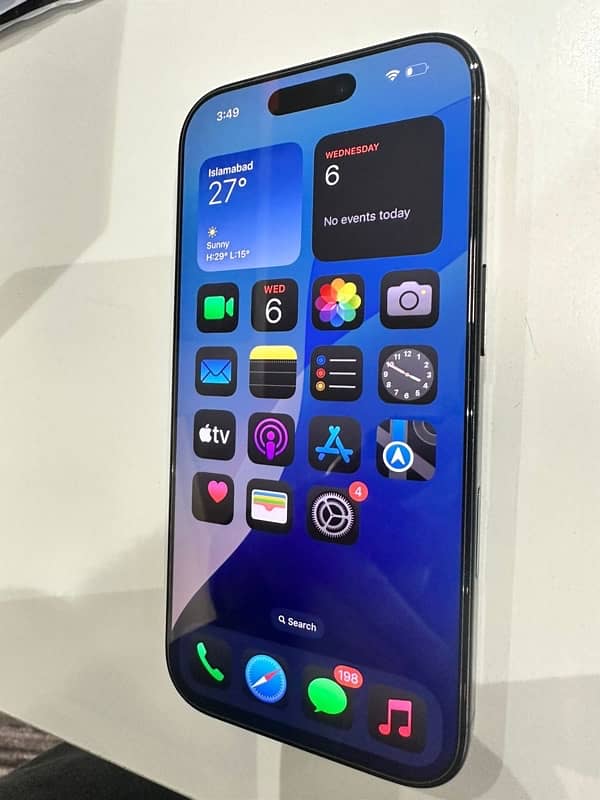 I Phone 16 Pro Black Titanium FU 0