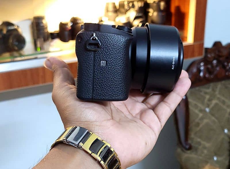 Sony a6400 (Body only) Read add 2