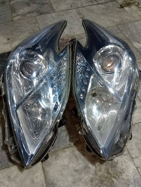 Prius 2010 model front light 4