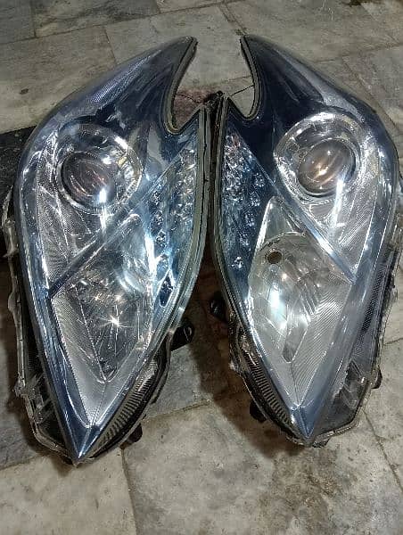 Prius 2010 model front light 5