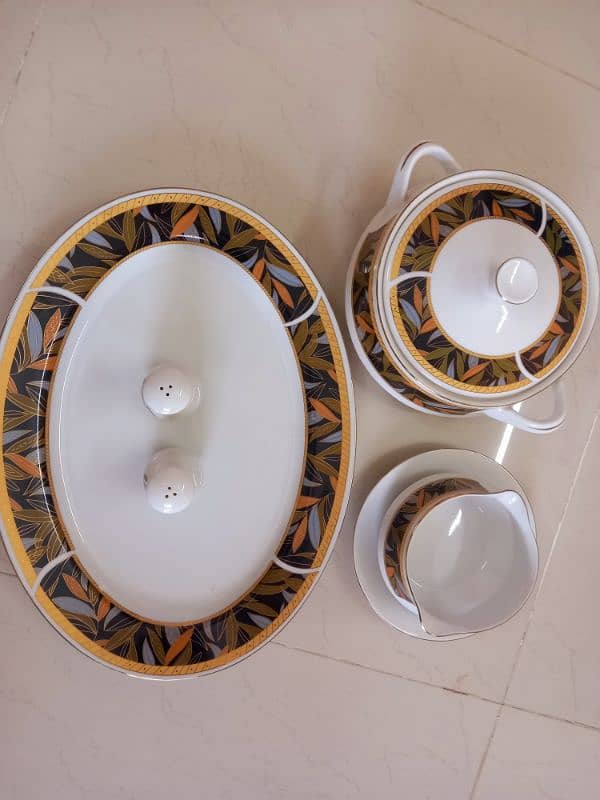 High Quality Gold Plated Dinner Set 2