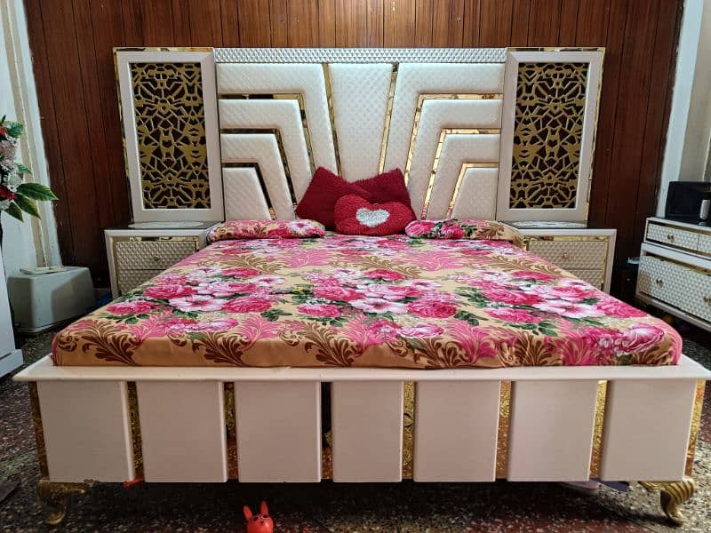 Ivory Bridal Bed Set Full Slightly Used For Sale 0