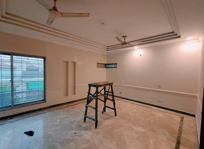 1 Kanal House For Rent IN DHA Lahore Phase 4 Near School 12