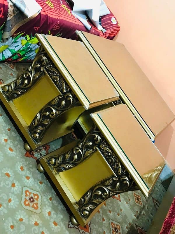 BED WITH SIDE TABLE+ DRESSING TABLE 10