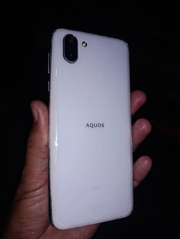 sharp Aquos r2 2