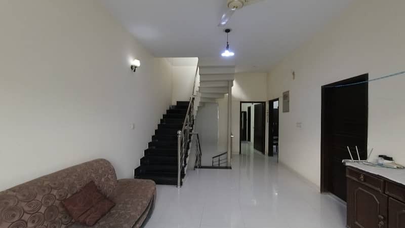 Ground+1House Available on Sale In Gulshan e Iqbal Block 7 5