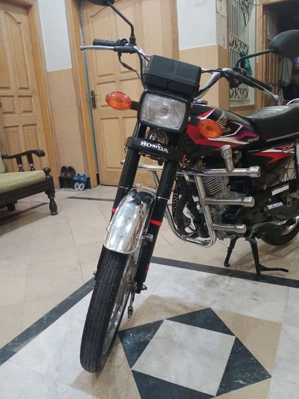 Honda Cg 125 in Black Color Neat & Clean Condition. 6