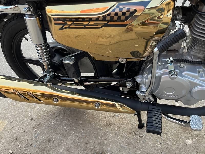 Honda 125 ( Gold Edition ) 14