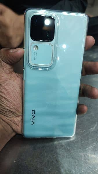 Vivo V30  2 days box open only 1