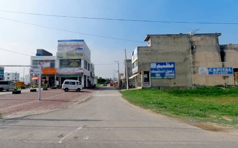 DOWN T0WN 5 MARLA COMMERCIAL FOR SALE MAIN JATTI UMRA ROAD 10