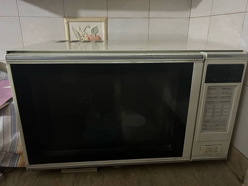 GoldStar Microwave Oven 0