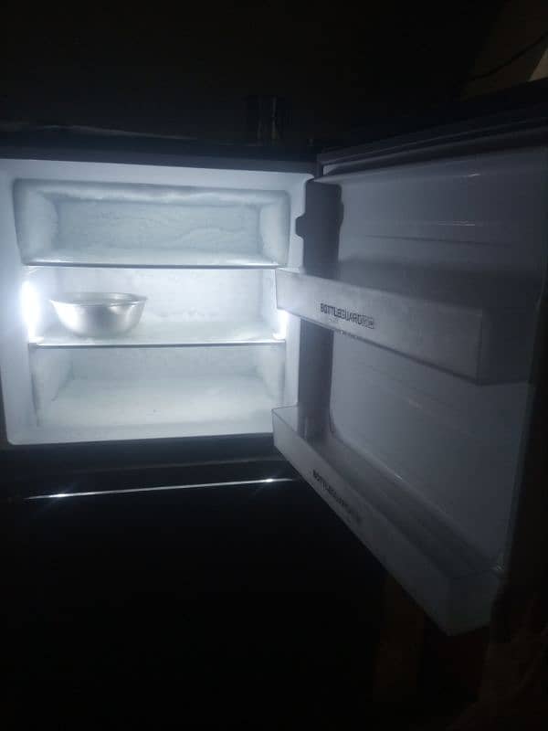 Haier Referigerator|Medium Size Fridge|Haier Fridge|Slightly Used 1