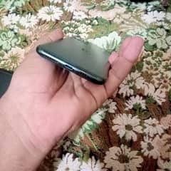 iphone 11promax box 64gb pta aproved jv back tori c break 0