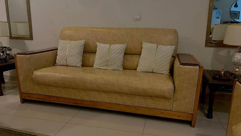 7 seater sofa ( three seater, two seater and two single seater) 0