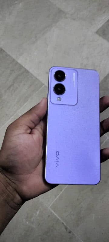 Vivo Y17S 1