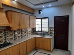 5 marla Full hous new type for rent facing park wapda Town ph1 block g2