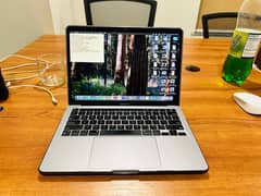 Macbook Pro M1 2020 in 10/10 condition