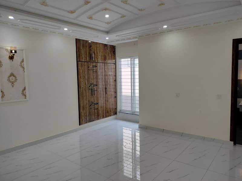 10 Marla House For Rent Wapda Town Phase 1 Block E2 4