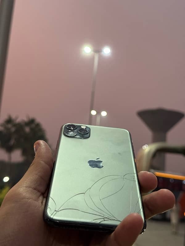 Iphone 11 Pro max 256GB PTA Approved 7