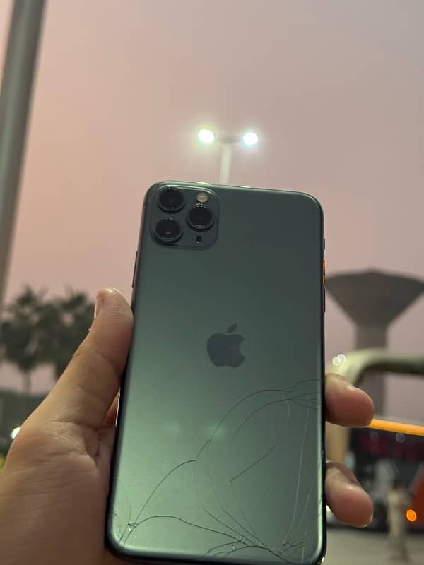 Iphone 11 Pro max 256GB PTA Approved 8