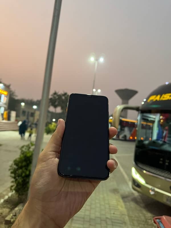 Iphone 11 Pro max 256GB PTA Approved 11