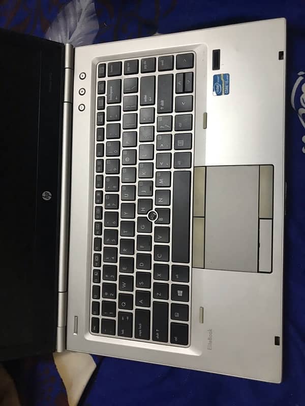 HP Elite book core i5 3rd gen 4