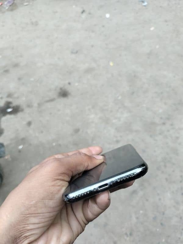 IPhone X non PTA No Exchange offers please 4