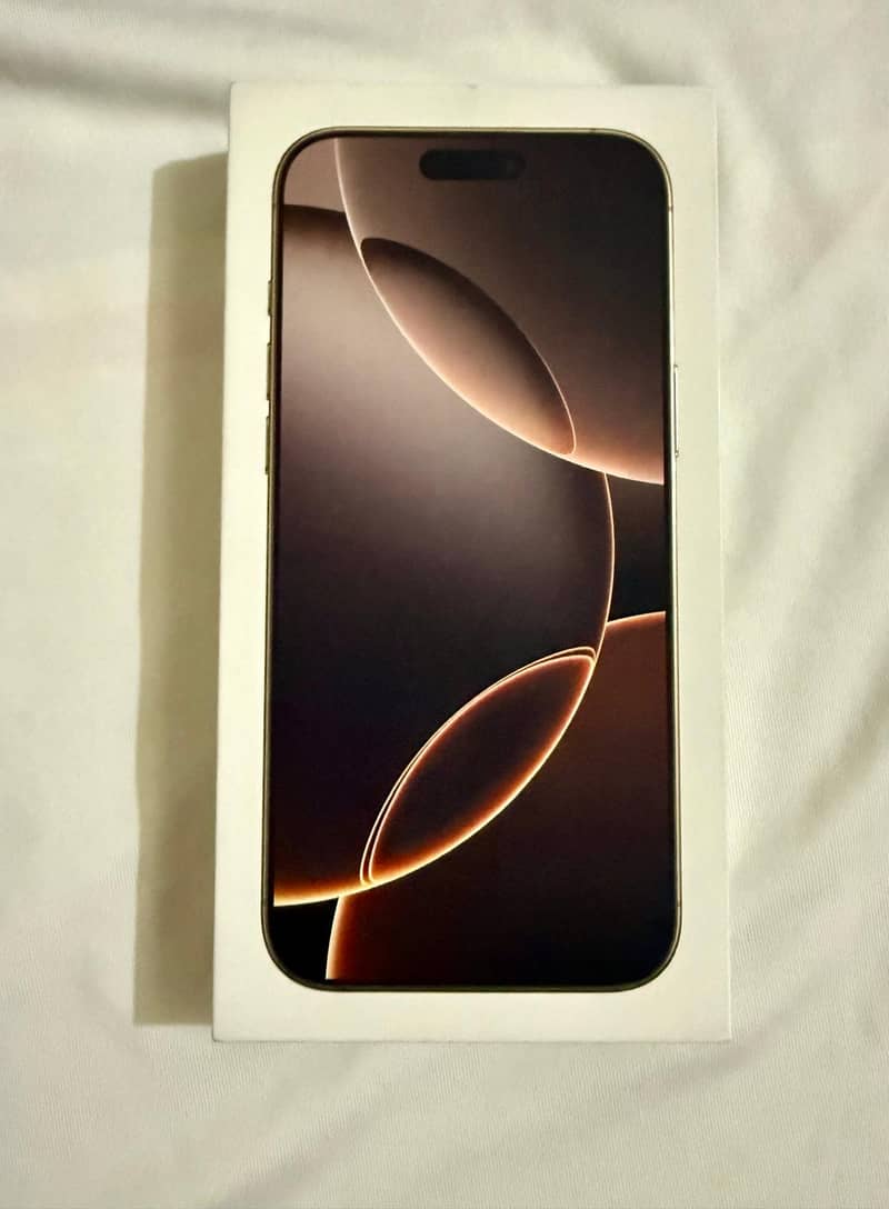 Iphon 16 pro Max Desert Titanium  256GB 0